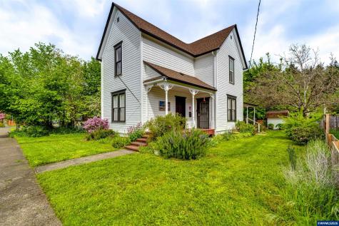 928 Birch Avenue Cottage Grove OR 97424