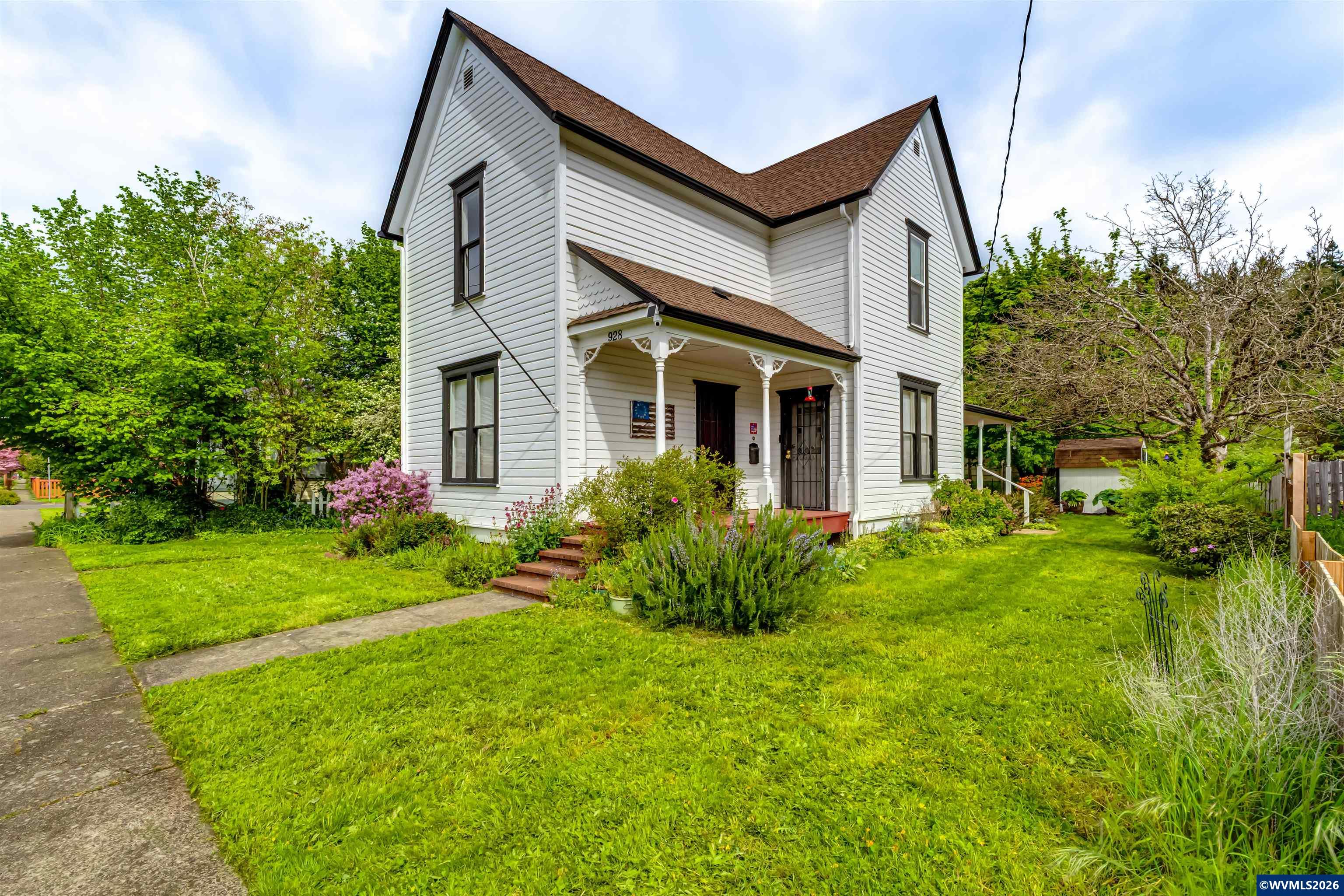 928 Birch Avenue Cottage Grove OR 97424