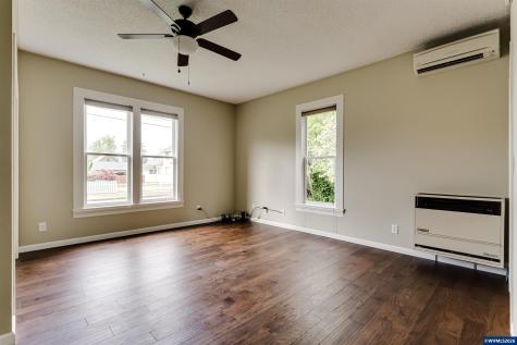 928 Birch Avenue Cottage Grove OR 97424