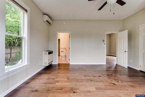 928 Birch Avenue Cottage Grove OR 97424