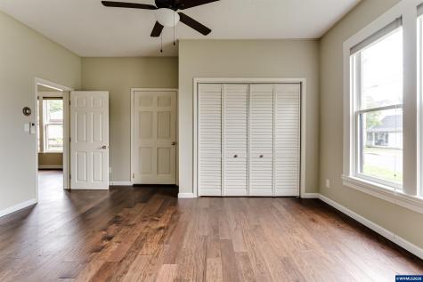 928 Birch Avenue Cottage Grove OR 97424