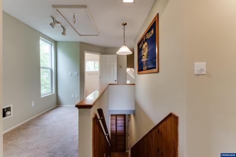 928 Birch Avenue Cottage Grove OR 97424