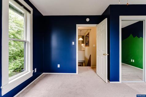 928 Birch Avenue Cottage Grove OR 97424