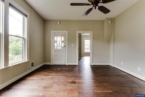 928 Birch Avenue Cottage Grove OR 97424