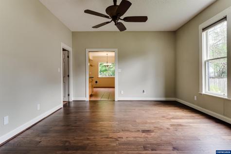 928 Birch Avenue Cottage Grove OR 97424