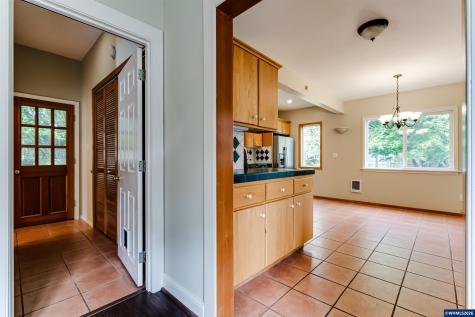 928 Birch Avenue Cottage Grove OR 97424