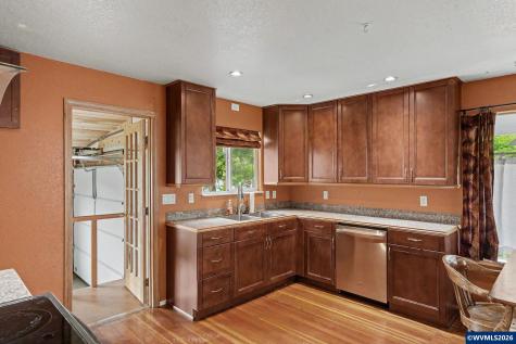 508 S 2nd Street Silverton OR 97381