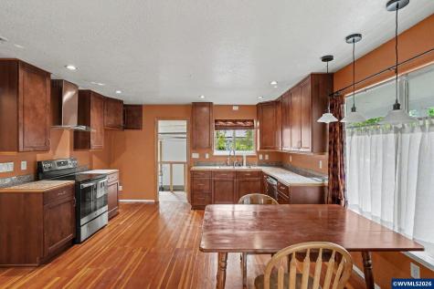 508 S 2nd Street Silverton OR 97381