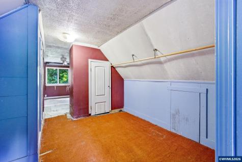 1715 Cascade Drive Lebanon OR 97355