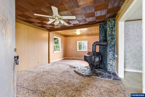 1715 Cascade Drive Lebanon OR 97355