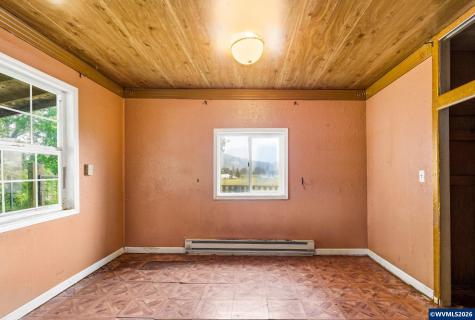 1715 Cascade Drive Lebanon OR 97355