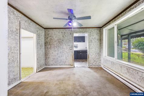 1715 Cascade Drive Lebanon OR 97355