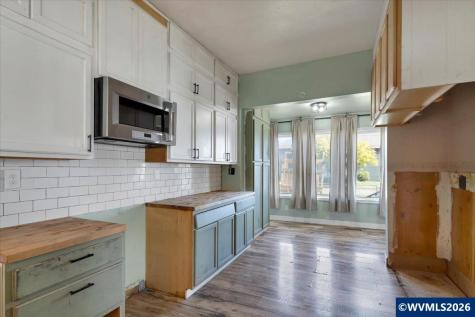 991 SE Lyle Street Dallas OR 97338