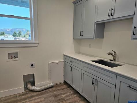 4581 Kalmia Street Sweet Home OR 97386