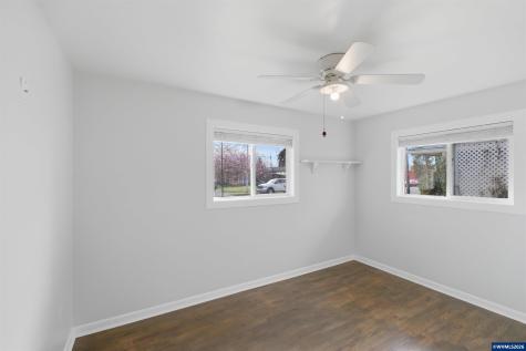 910 Ermine Street SE Albany OR 97322