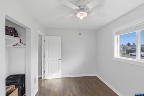 910 Ermine Street SE Albany OR 97322