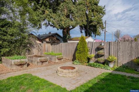 910 Ermine Street SE Albany OR 97322