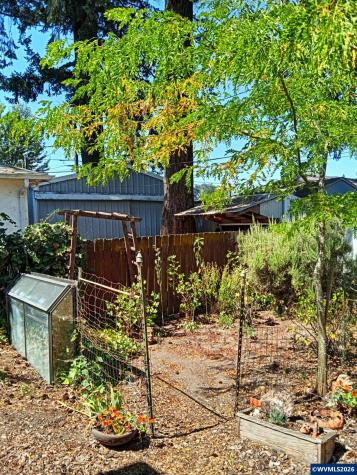 1905 Willamette Avenue NE Albany OR 97321