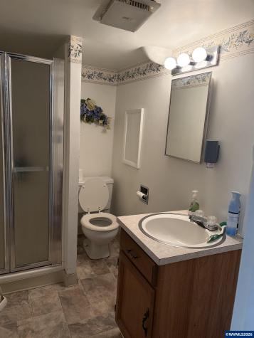 1966 Mccoy Avenue NE Salem OR 97301