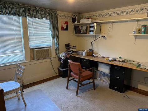 1966 Mccoy Avenue NE Salem OR 97301