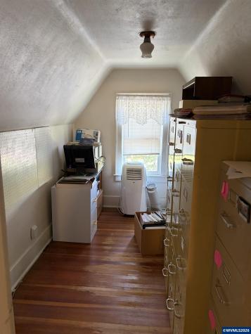 1966 Mccoy Avenue NE Salem OR 97301