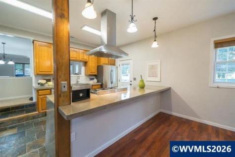 483 SE Hazel Street Mill City OR 97360-0000