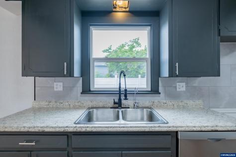 1115 12th Avenue SW Albany OR 97321