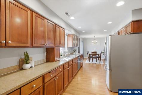 128 Weldwood Drive Lebanon OR 97355
