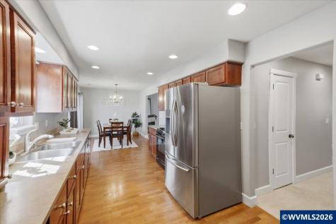 128 Weldwood Drive Lebanon OR 97355