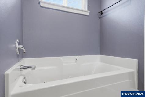 128 Weldwood Drive Lebanon OR 97355