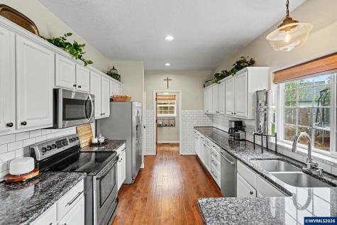 2113 Goldfinch Avenue SE Stayton OR 97383