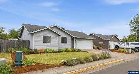967 Jessicas Court SE Albany OR 97322