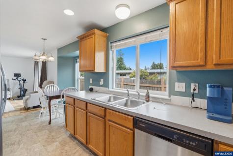 967 Jessicas Court SE Albany OR 97322