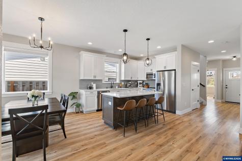1054 Hickory Street Independence OR 97351