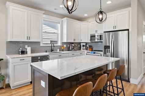 1054 Hickory Street Independence OR 97351