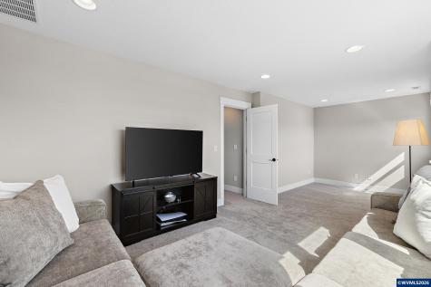 1054 Hickory Street Independence OR 97351