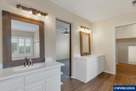 7792 St. Charles Street NE Keizer OR 97303