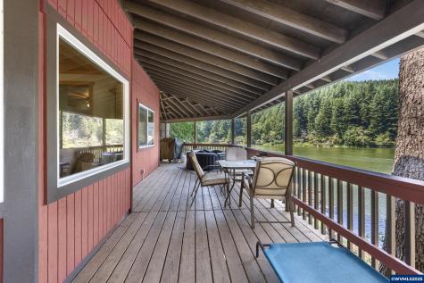 1547 N Tenmile Lake Lakeside OR 97449