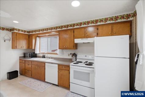 123 N Santiam Highway Gates OR 97346-9336