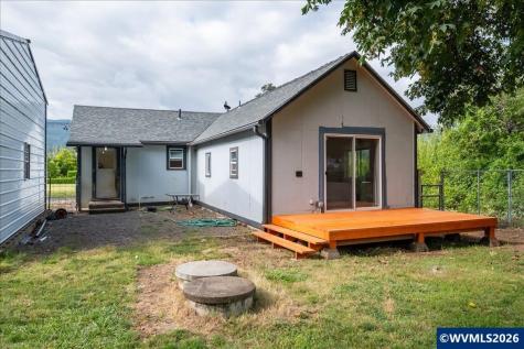 123 N Santiam Highway Gates OR 97346-9336