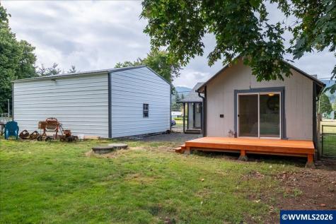 123 N Santiam Highway Gates OR 97346-9336