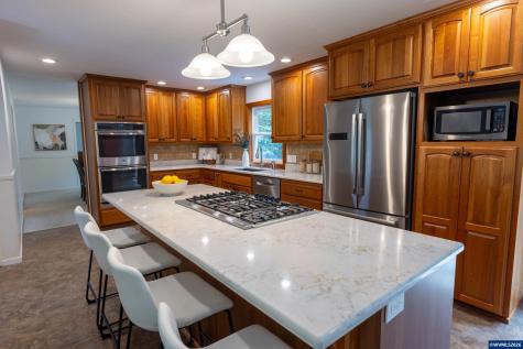 1640 NE Holly Oak Place Corvallis OR 97330