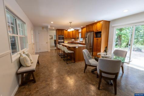1640 NE Holly Oak Place Corvallis OR 97330