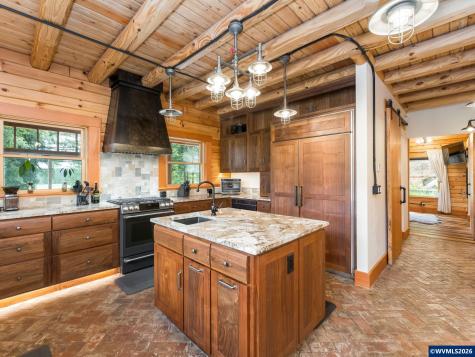 24218 Vaughn Road Veneta OR 97487
