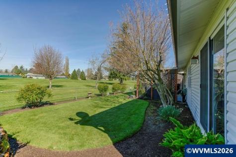 575 N Cascade Drive Woodburn OR 97071