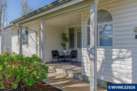 575 N Cascade Drive Woodburn OR 97071