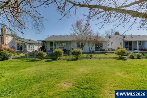 575 N Cascade Drive Woodburn OR 97071
