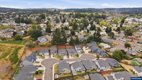 2755 Mia Court SE Salem OR 97306
