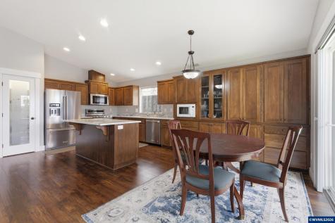 2755 Mia Court SE Salem OR 97306