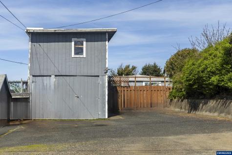 220 SW 29th Street Newport OR 97365